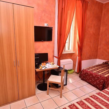 Al Centro Storico Di Roma Bed & Breakfast Bagian luar foto