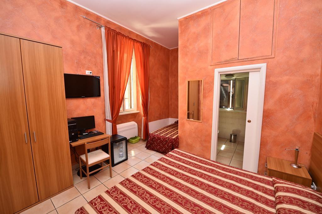 Al Centro Storico Di Roma Bed & Breakfast Bagian luar foto